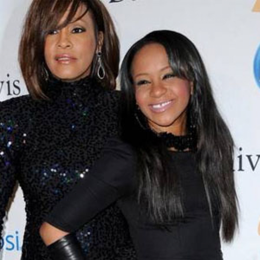 Muere la hija de Whitney Houston tras varios meses en coma