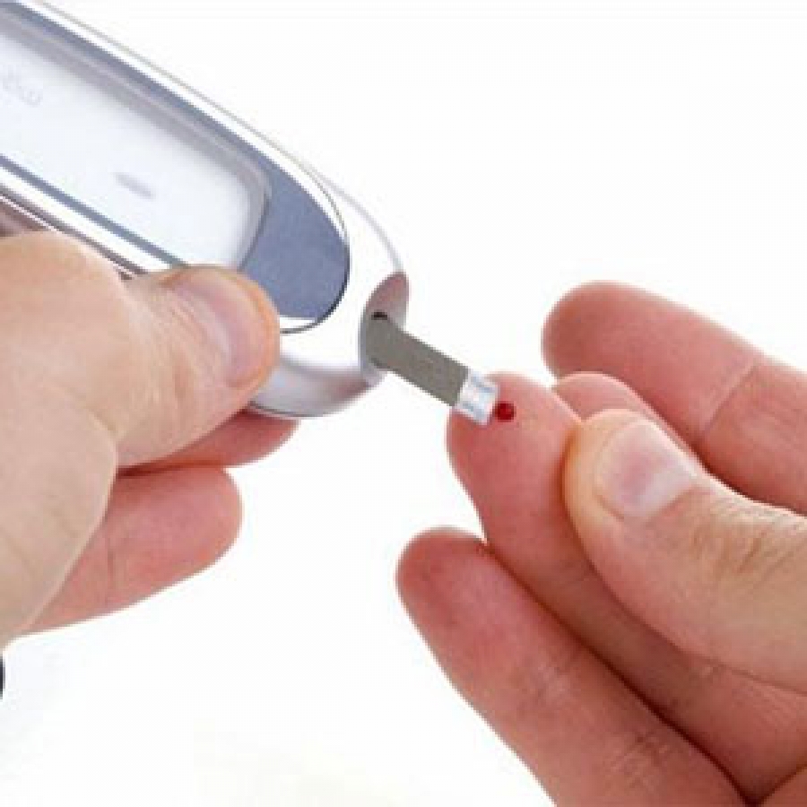 Diseñan parche de insulina para diabéticos que podría sustituir inyecciones
