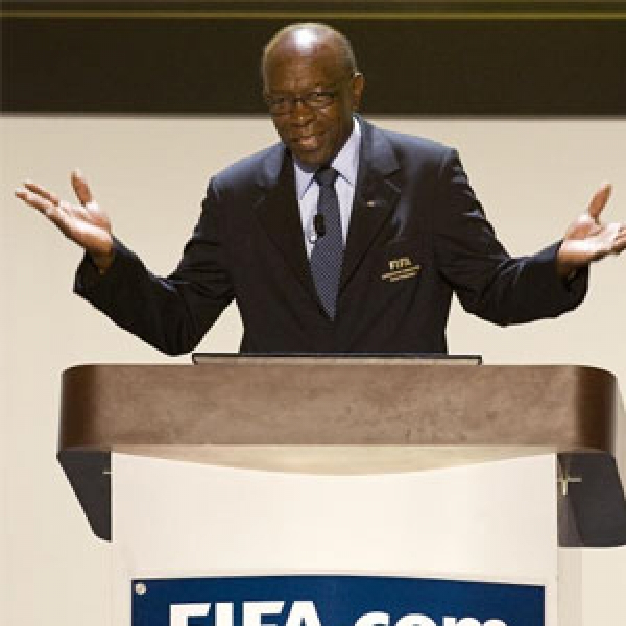 El exvicepresidente de la FIFA Jack Warner dice temer por su vida