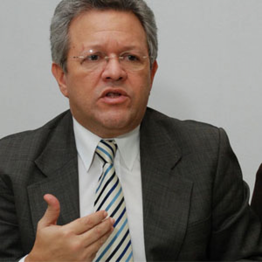 Humberto Salazar: “Ahora tenemos tres PRD en el país”