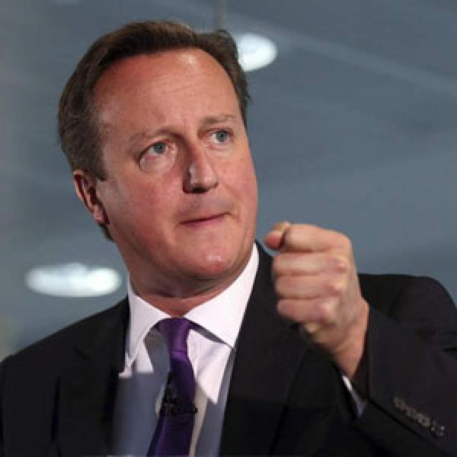 Cameron advierte que protegerá al Reino Unido de la “plaga” de inmigrantes