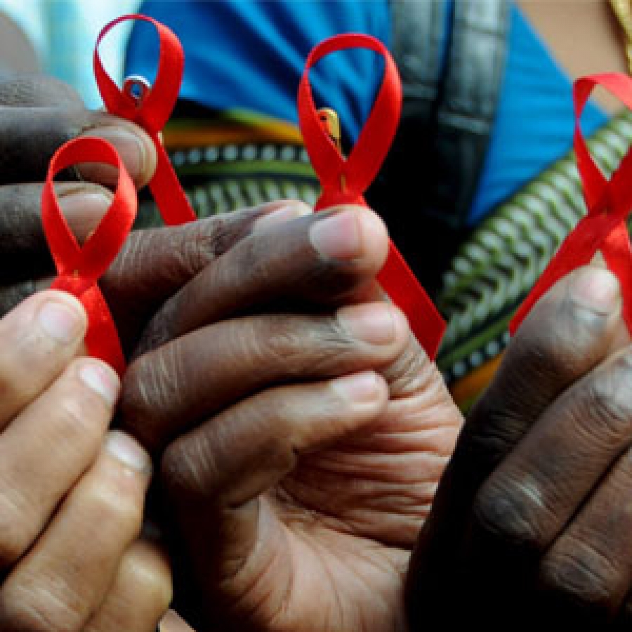 Más de 80 mil personas viven con VIH en el país, según Coalición ONGSIDA