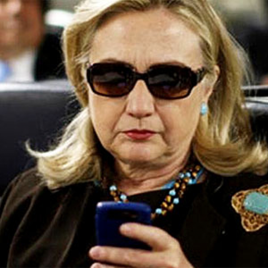 Clinton pide al Departamento de Estado que publique sus emails