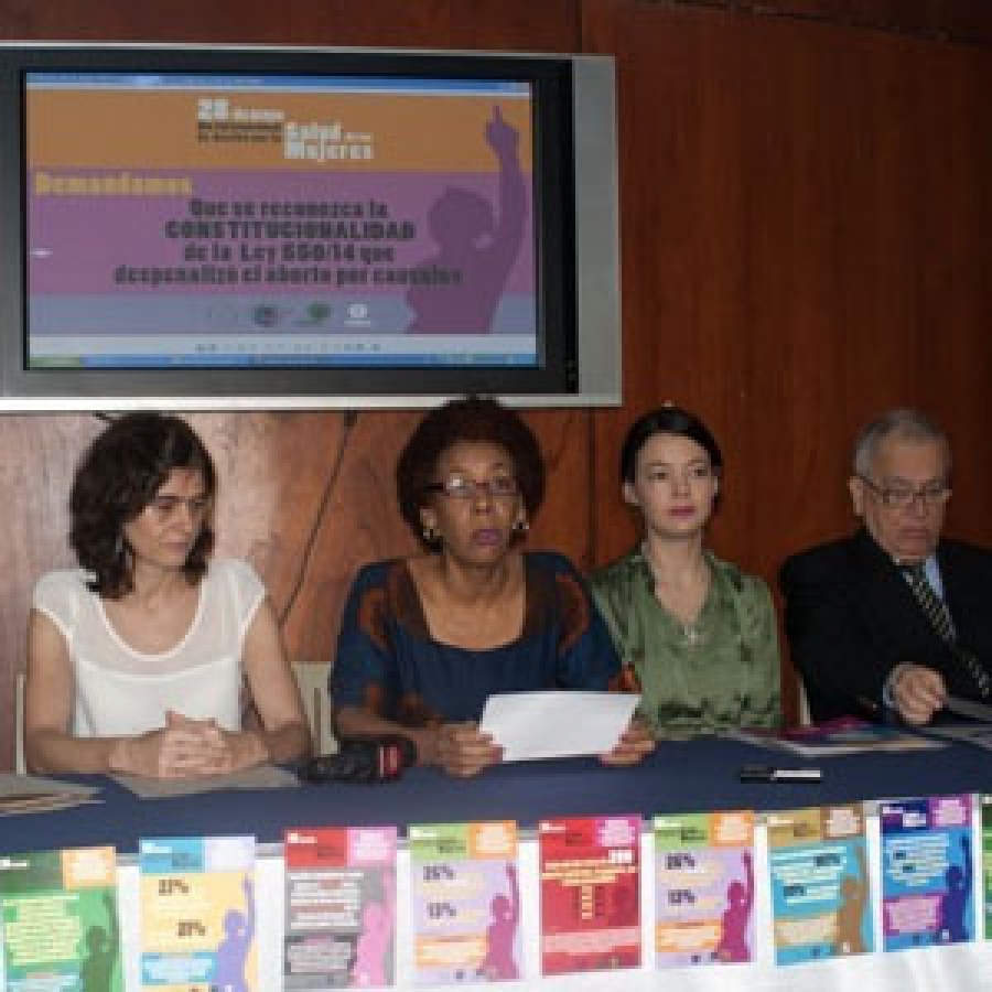 Colectiva pide se mantenga despenalización del aborto por causales