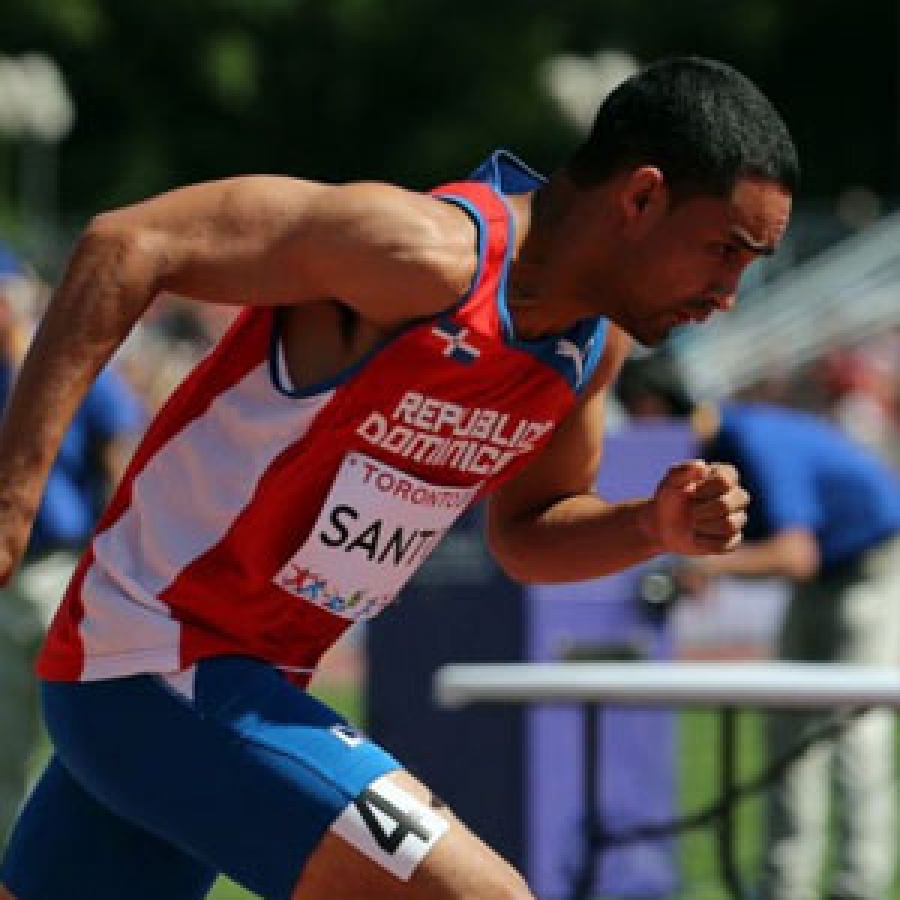Luguelín Santos gana oro en los 400 metros de los Panamericanos