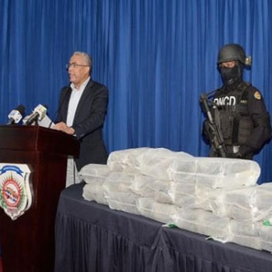DNCD apresa a narcotraficantes con 50 paquetes de droga procedentes de Haití
