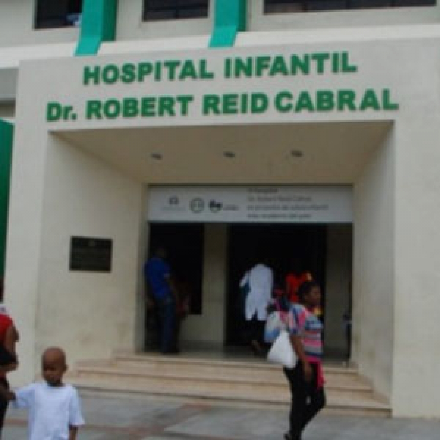Muere menor de dengue en el Robert Reid; aumentan casos