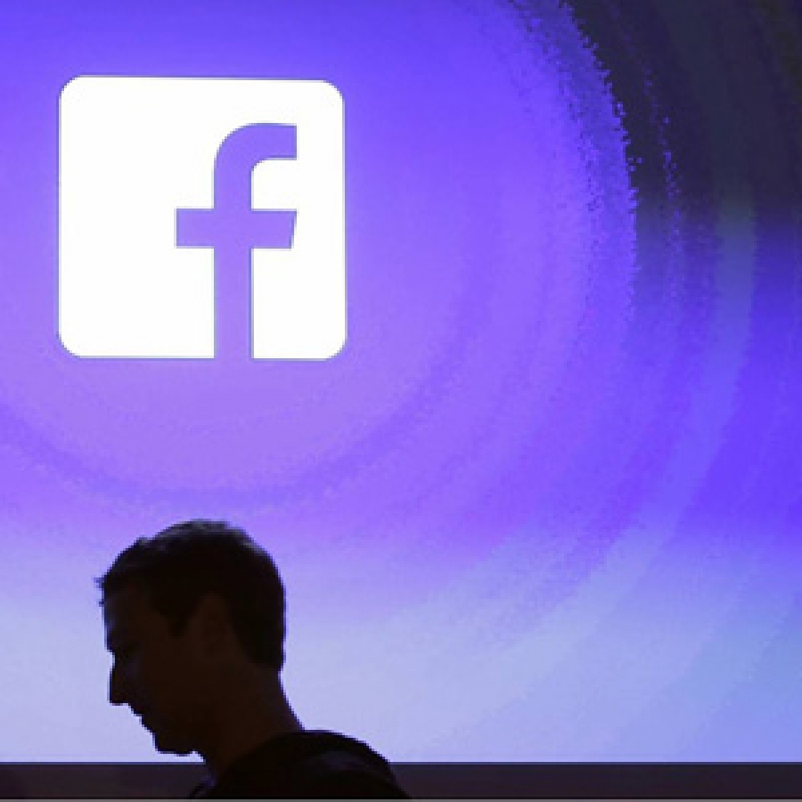 Facebook cumple hoy una década: 10 momentos clave de su historia