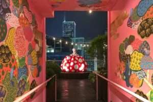 La joya de la corona del restaurante es una calabaza roja con lunares del renombrado artista Yayoi Kasuma (Trip Advisor)