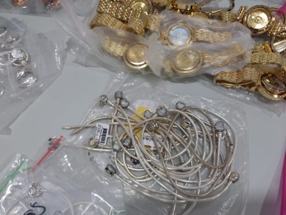 Desmantelan red dedicada a falsificar joyas de reconocida marca internacional