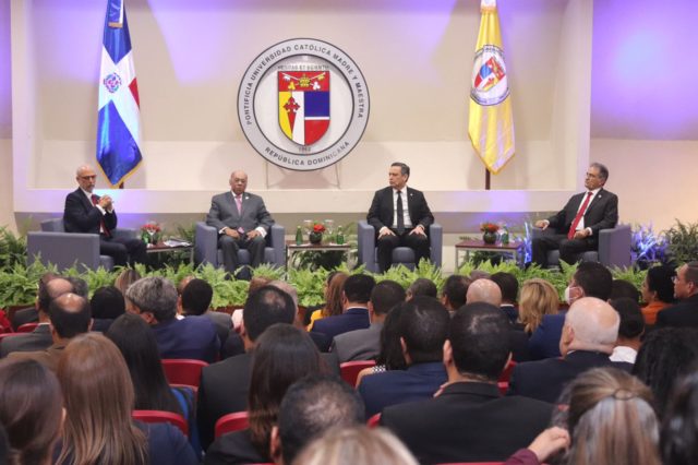 PUCMM organiza conversatorio con presidentes Altas Cortes de RD