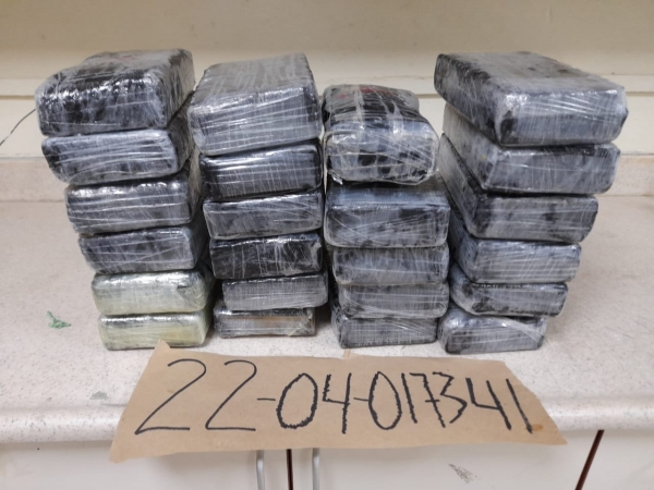 Incautan 23 paquetes de cocaína en La Ciénaga de Barahona