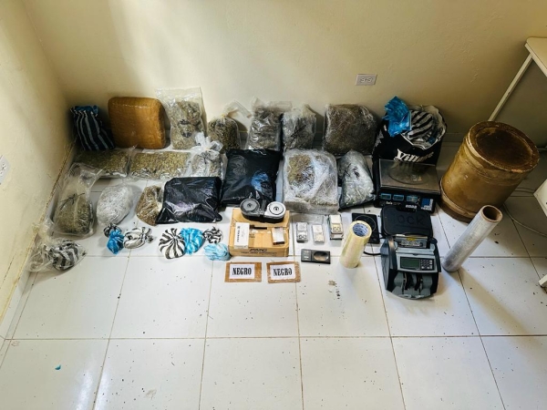Arrestan hombre en Baní con más de 17 mil gramos de drogas y cientos de municiones