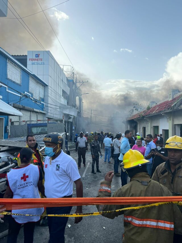 Red Pública asiste 33 personas por explosión en San Cristóbal
